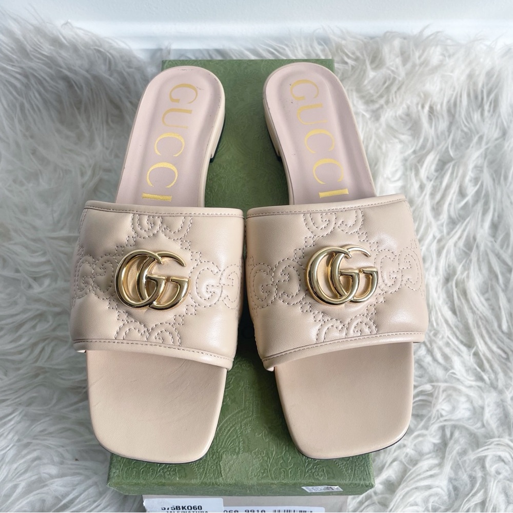 Gucci GG matelasse Jolie slide marmont sandals cream 
Leather size 41
